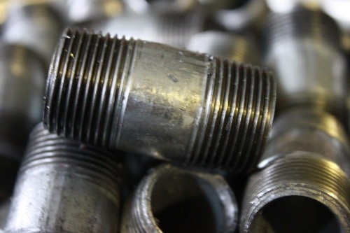 Galvanized seamless pipe nipples